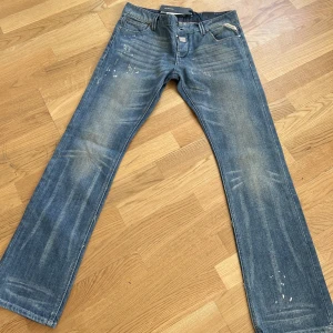 Coola jeans - Sååå coola jeans som tyvärr är försmå, ascoola detaljer!!