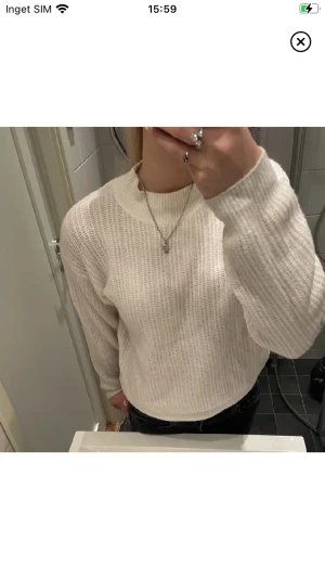 Snygg tröja  - Snygg vit tröja från zara  Storlek S