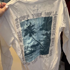 Tunn långärmad - Från vans, skrynklig pga legat i påse