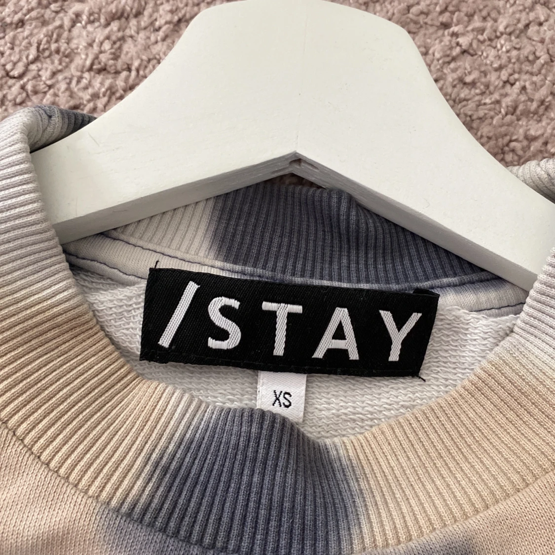 En kroppad tröja  - 90