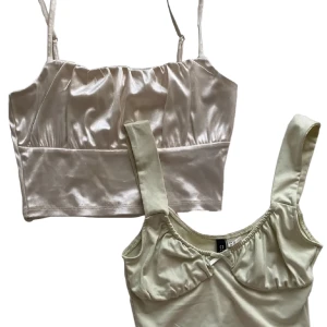 hm toppar - Ännu fler hm toppar som ej kommer till användning, båda är i strl Xs & säljs för 100kr separat annars dubbelt pris för båda. ❗️OBS❗️tryck ej på köp nu, meddela mig först vi intresse. Köparen står för frakt:))