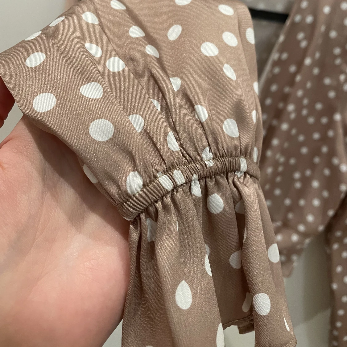 Beige blus från Chiquelle - 90