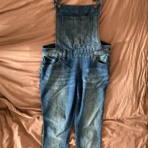 Denim dungaree/ overall Size 8 (small) Smoke and Pet free home.  