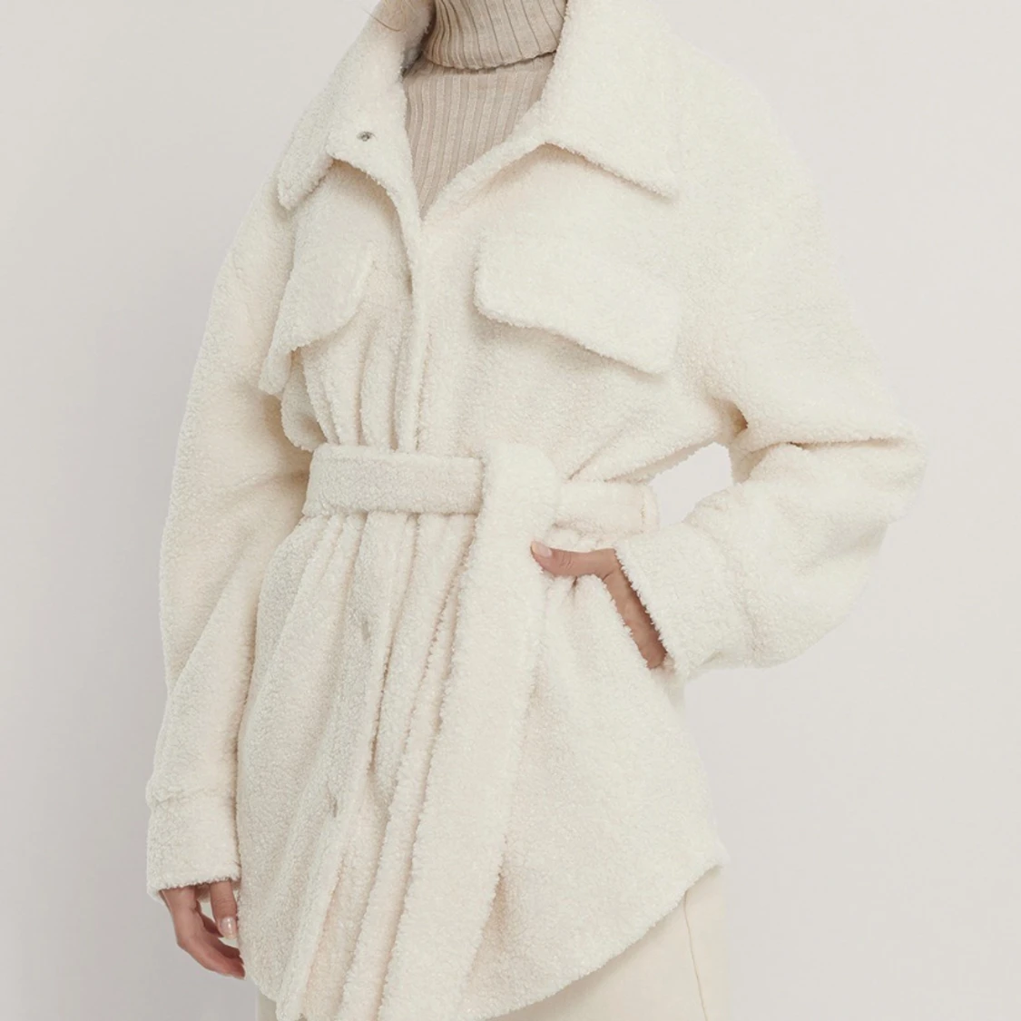 NA-KD Teddyjacka med bälte