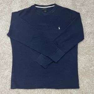 Polo Ralph lauren tröja - Jätte snygg polo Ralph lauren tröja🔥 skick: 7,5/10 pris: 349kr storlek: M