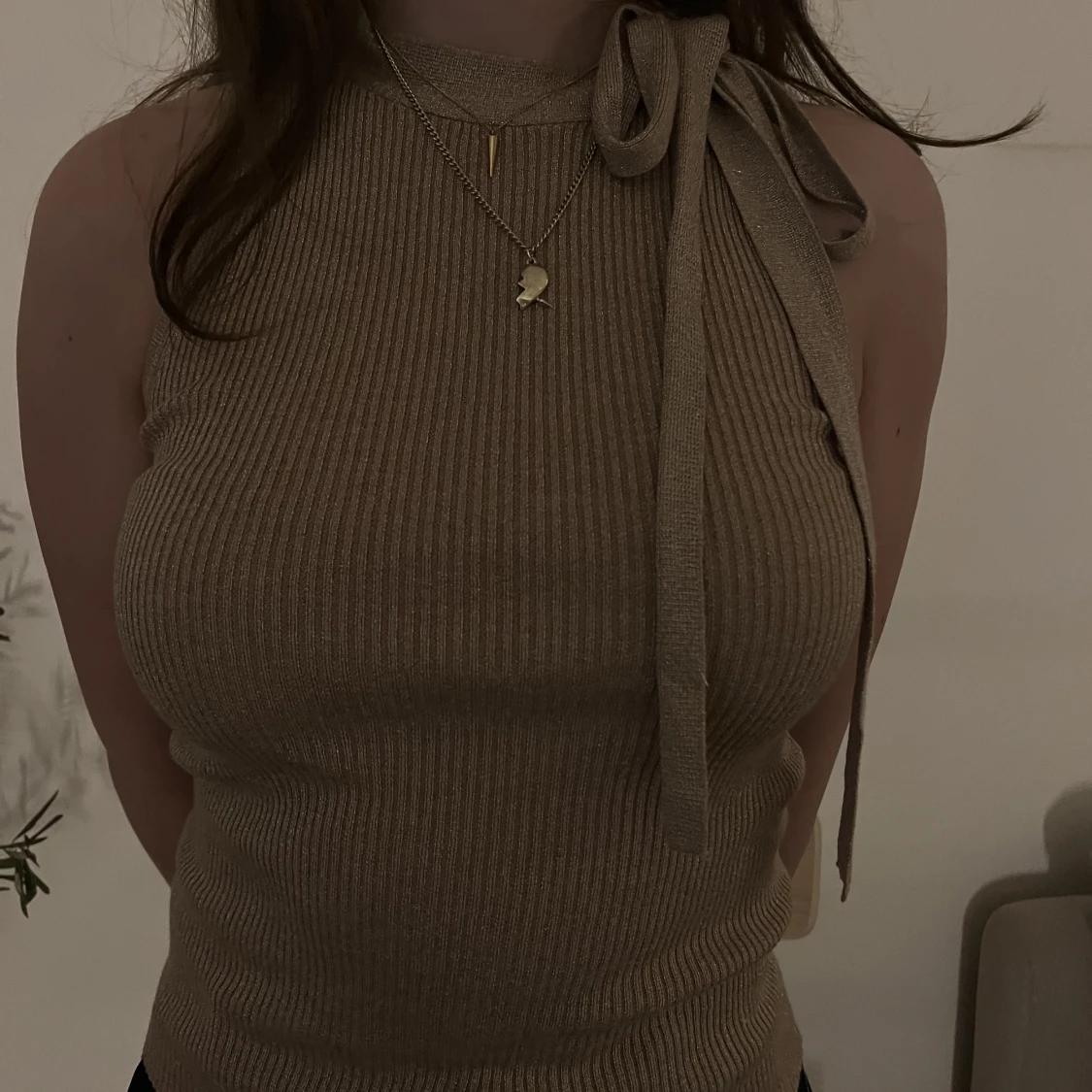 Guld glittrigt festlinne  - 90