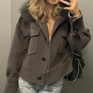 Meotine Jacka - Sååå fin jacka till höst/vinter. Nyskick. 💖 