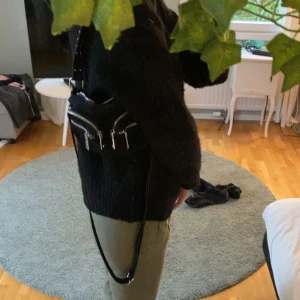 Väska  - Super fin väska fårn Noella, orginalpris är 600kr 