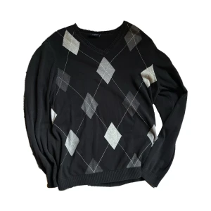 Pullover - Rutig pullover i storlek L💕