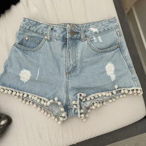 Shorts  - Shorts som inte används pga att dom är för små, bra skick