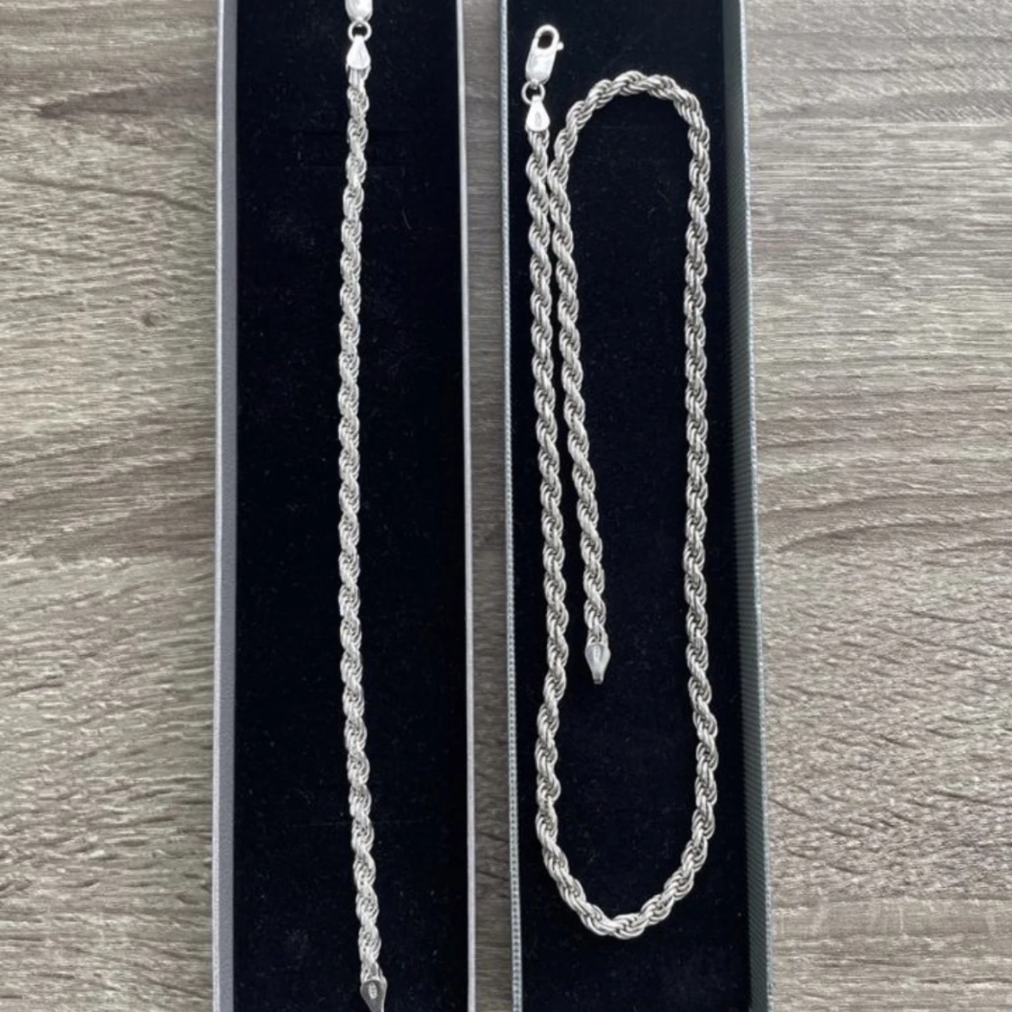 Silver Halsband Och Armband (925)