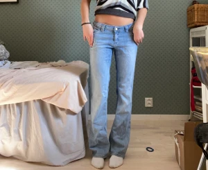 Super fina Lee jeans - Lågmidjade jeans som är från Lee. 