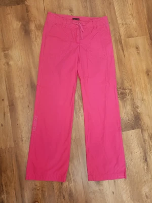 Sommarbyxor  - I mycket bra skick, använt en gång