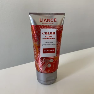 Färg balsam  - Färg balsam (fire red) oanvänd.  Finns att hämta i Örebro. 