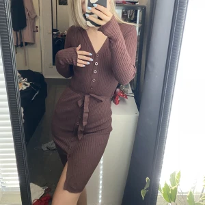 Stickad klänning  - Oanvänd och sååå mjuk!!