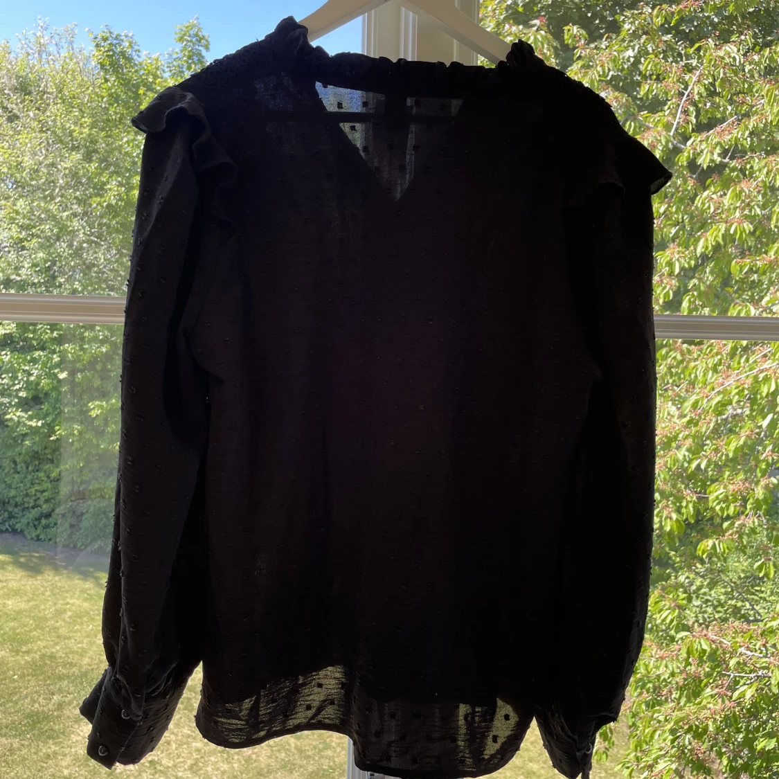 Svart mönstrad blus  - 90