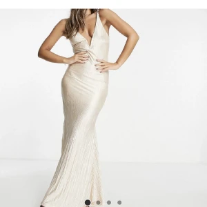 Balklänning - Bal/sommarklänning från asos använd en gång 