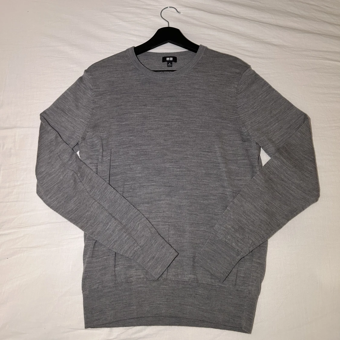 UNIQLO sweater 