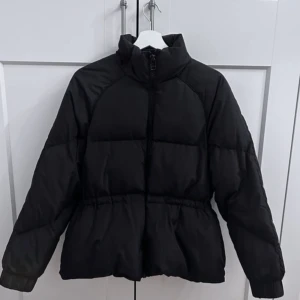 Ganni jacka  - Säljer nu min jätte fina ganni jacka! Jätte bra skick, pris kan diskuteras💕💕