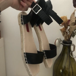 Sandaler - Espadrillos sandaler strl 38. Använda typ 1/2 gånger så i princip nyskick! 🤩 