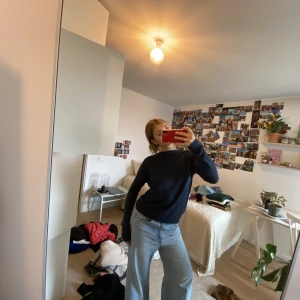 Kofta med knappar - Kofta med knappar. Använd bakochfram på bild, funkar åt båda hållen. 