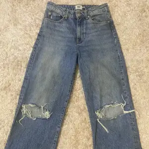 jätte fina sköna jeans! Inte använt så mycket fint till allt! (Köpte för 250)