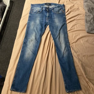 Ljusblå replay jeans  - Snygga byxor