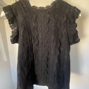 Svart blus  - Superfin svart blus💕