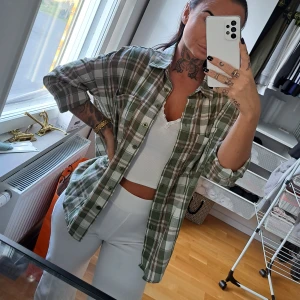 Skjorta  - Skjorta som passar xs-m