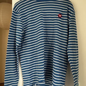 Wood-Wood  - Långärmad Wood-Wood tröja!  