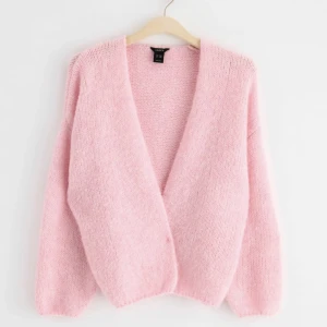 Rosa kofta  - Jättesöt rosa stickad kofta från Lindex. Strl XS/S ganska oversize💗