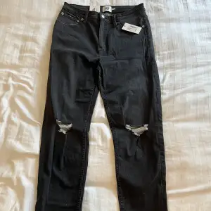 Helt oanvända jeans från Lager 157 i storlek L