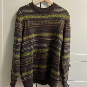 Höst tjocktröja  - Perfekt tjocktröja för hösten i naturliknande färger, storlek M, köpt på HM, helt oanvänd