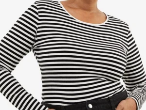 Randig tröja - Strl: xs/s Helt okej skick💕