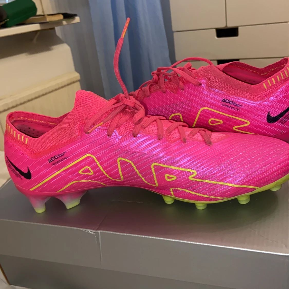 Nike Air zoom fotbollskor  - 90