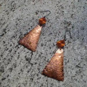 Vintage Copper Earring Set  Hand hammered Geometric Shape. Funky Spiral Coil Motif. Metal Hook Closure.   Made in Chile.  #earrings #jewelry #copper #metal