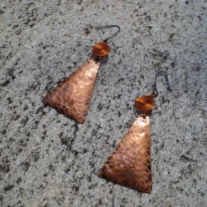 Vintage Copper Earrings - Vintage Copper Earring Set  Hand hammered Geometric Shape. Funky Spiral Coil Motif. Metal Hook Closure.   Made in Chile.  #earrings #jewelry #copper #metal