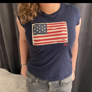Ralph Lauren t-shirt - Säljer min Ralph Lauren t-shirt i fint skick❣️