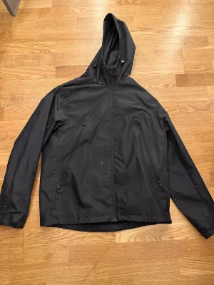 Windbreaker från HM - Dm för info / fler bilder.