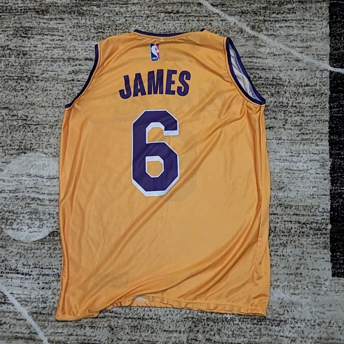 Lakers.   Nummer 6 Lebron James. Kom med bud - 1