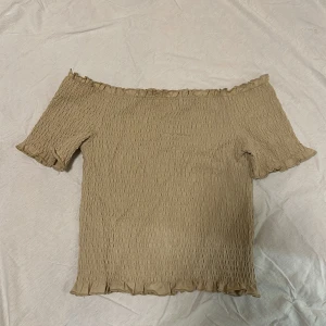 Topp - Halv armad topp, oanvänd 