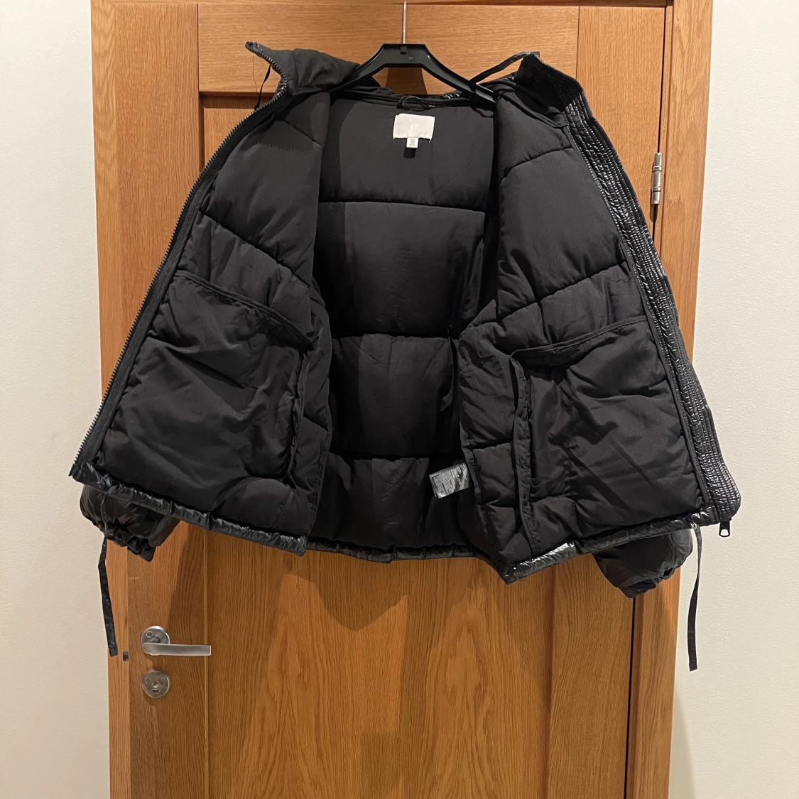 Svart puffer jacka  - 90
