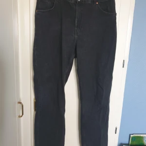 Monki Boyfriend-jeans  - Boyfriend-jeans från Monki, aldrig använda.