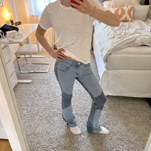 Säljer dessa sjukt coola och unika jeans. Köpta i new york. Aldrig använda och i nyskick. Verkligen så snygga!!!