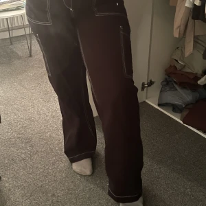 Cargo byxor  -  byxor från hm använt ett par gånger i storlek 40.