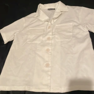 Skjorta  - Jättefin shein simmar skjorta.