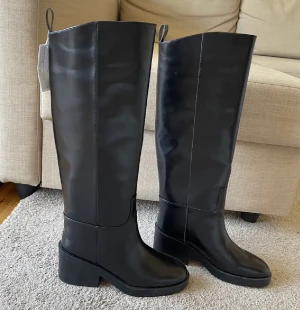 Stövlar storlek 39 - Helt nya !