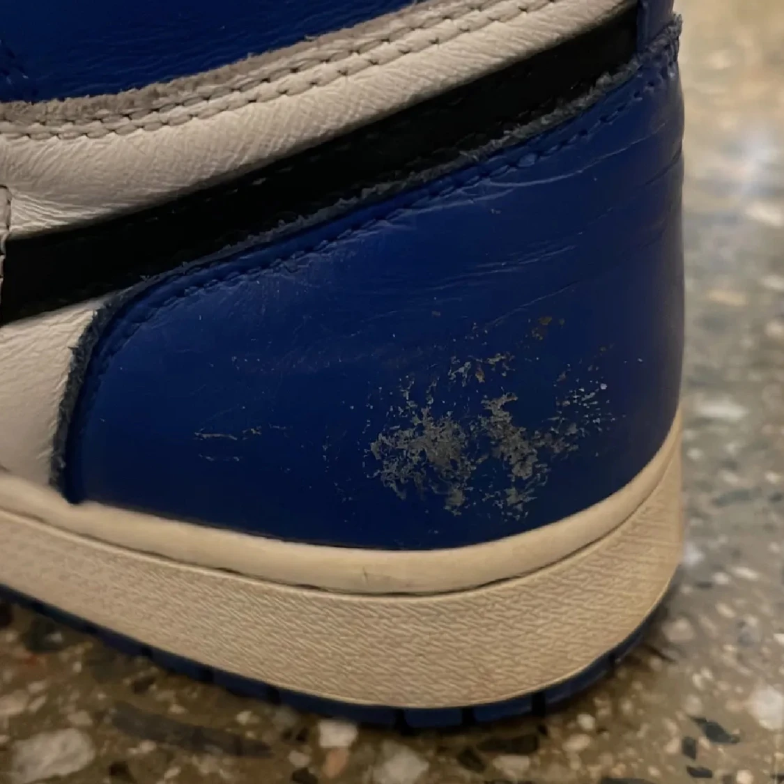 Jordan 1 retro high game royal 44.5  - 91