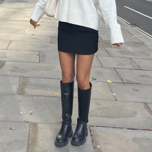 Skor  - Säljer dessa boots från Gina, passar 36/37