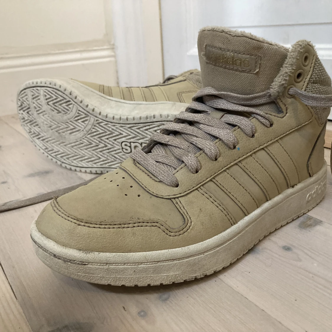 Adidas hoops mid 2.0 fodrade, 39